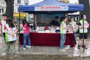 ?梅西签约巴萨“餐巾纸合约”正式开拍，起拍价22万镑