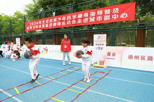 问题根源？莫耶斯、范加尔、穆帅……滕哈赫都遭遇曼联更衣室失控